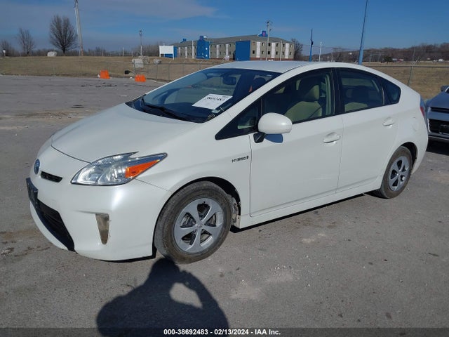 Toyota Prius Four 2014 JTDKN3DUXE1768224 Image 2