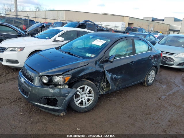 Chevrolet Sonic Lt Auto 2014 1G1JC5SH1E4160487 Image 2