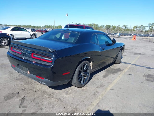 Dodge Challenger Sxt 2018 2C3CDZAG6JH131372 Image 4