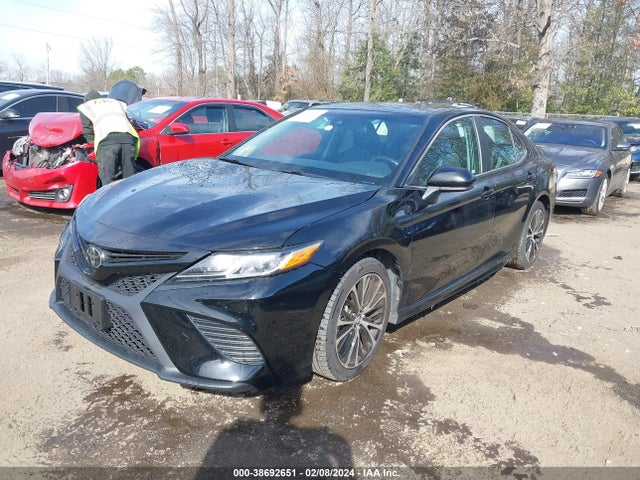 4T1B11HK2JU571674 Toyota CAMRY SE