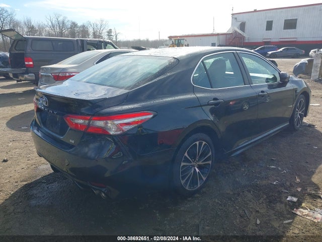 4T1B11HK2JU571674 Toyota CAMRY SE
