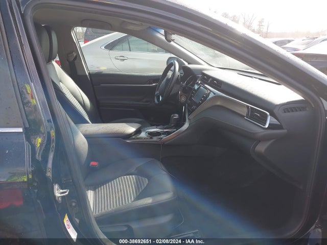 4T1B11HK2JU571674 Toyota CAMRY SE