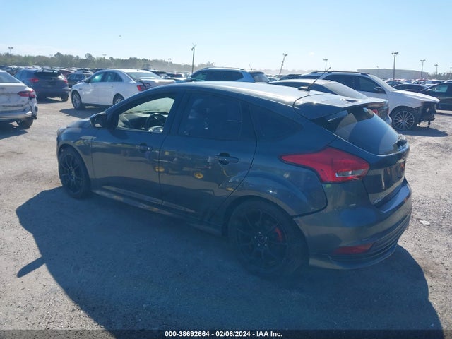 Ford FOCUS ST 2018 1FADP3L93JL243123 Image 3
