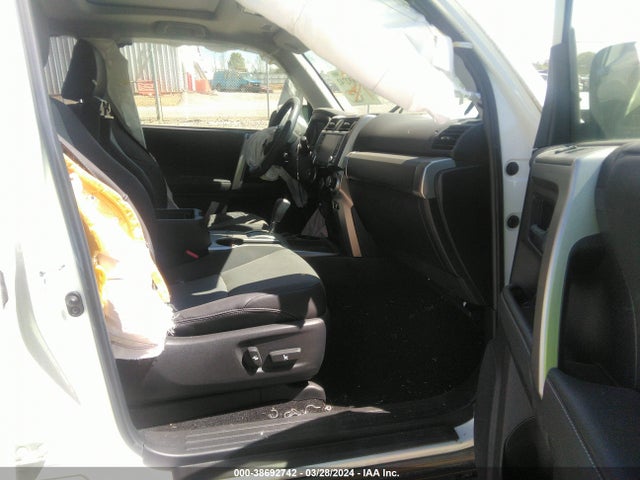 Toyota 4runner Sr5 Premium 2021 JTEFU5JR9M5235770 Image 5