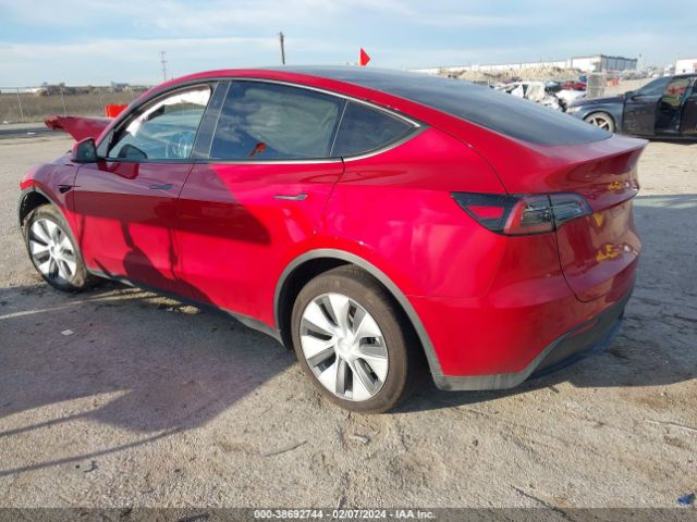 2023 TESLA MODEL Y 7SAYGDEE2PA136541 Photo 2
