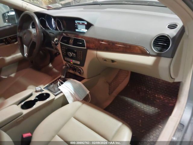 WDDGF8AB6ER319617 Mercedes-Benz C 300 Luxury 4matic/sport 4matic