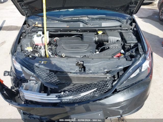 2C4RC1CG1PR600961 Chrysler Voyager Lx