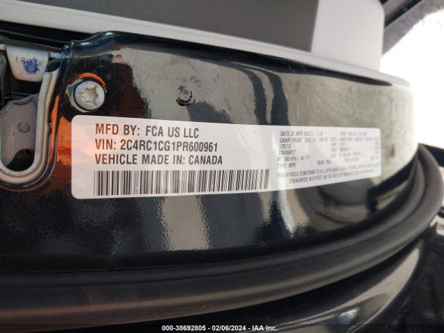 2C4RC1CG1PR600961 Chrysler Voyager Lx