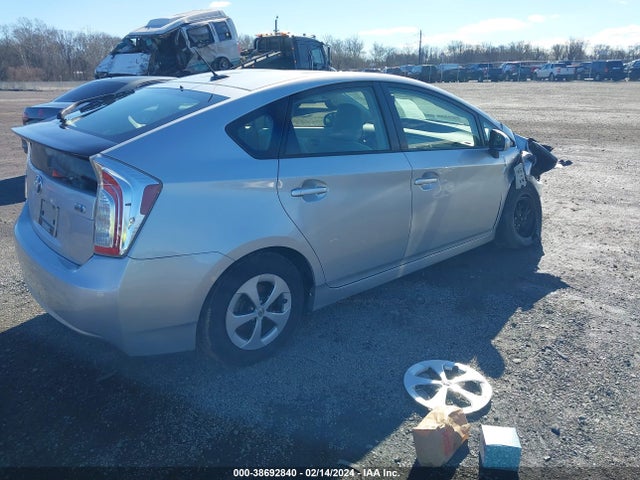 Toyota Prius Four 2015 JTDKN3DU0F0476198 Image 4