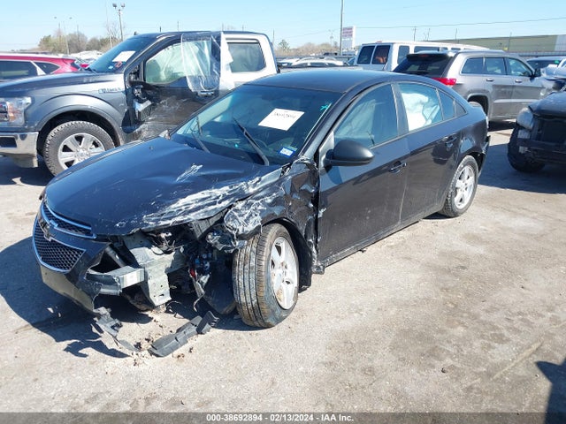 Chevrolet Cruze Ls Auto 2014 1G1PA5SH3E7472731 Image 2