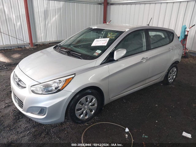 Hyundai ACCENT SE 2017 KMHCT5AE7HU337292 Image 2