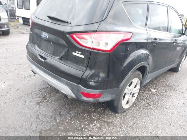 1FMCU0G92GUC13102 Ford ESCAPE SE
