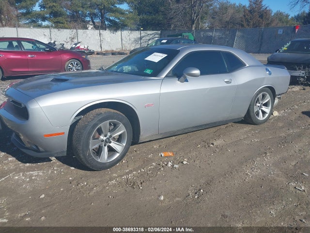 Dodge Challenger Sxt 2018 2C3CDZAG5JH241975 Image 2