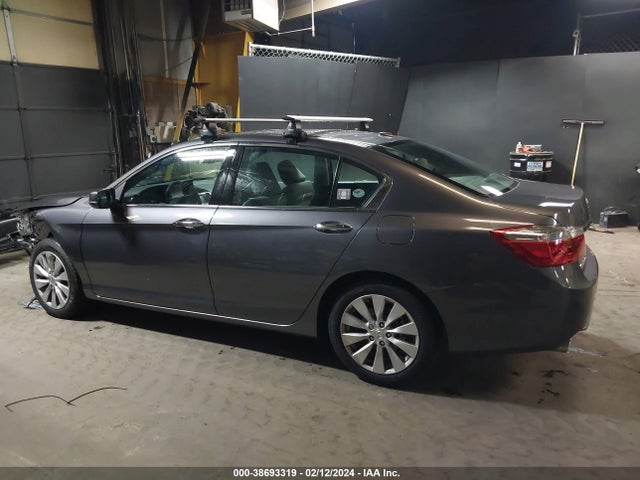 Honda Accord Touring 2014 1HGCR3F92EA038231 Image 15