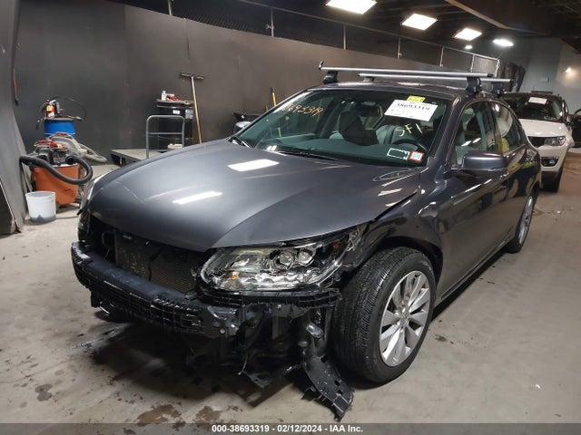 Honda Accord Touring 2014 1HGCR3F92EA038231 Image 2
