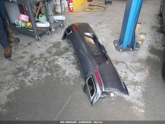 2C3CCAKG1KH690042 Chrysler 300 Limited Awd