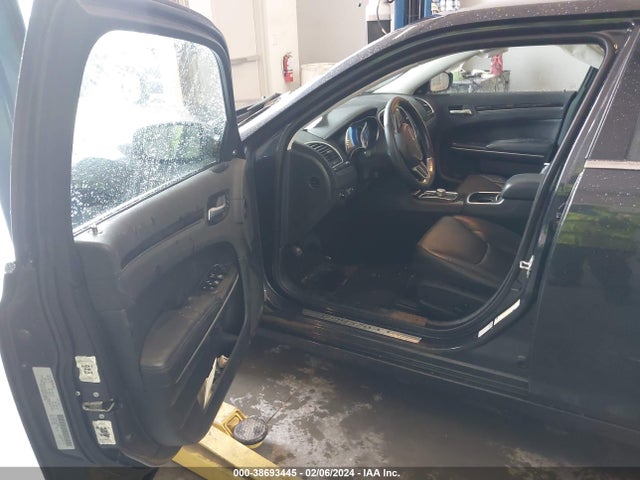 2C3CCAKG1KH690042 Chrysler 300 Limited Awd