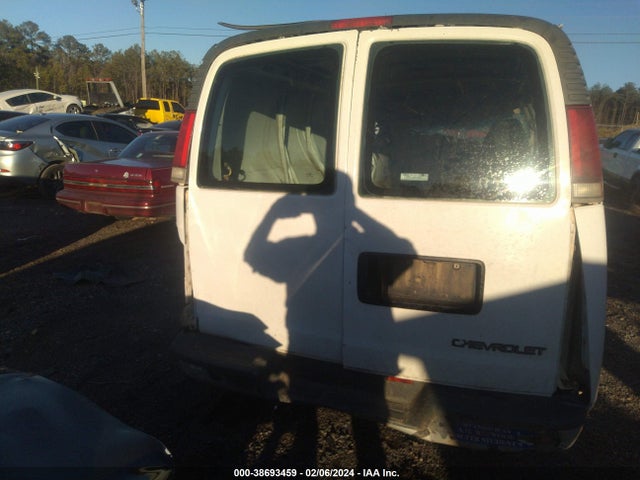 1998 CHEVROLET CHEVY VAN G2500 VIN: 1GCFG25R8W1008911