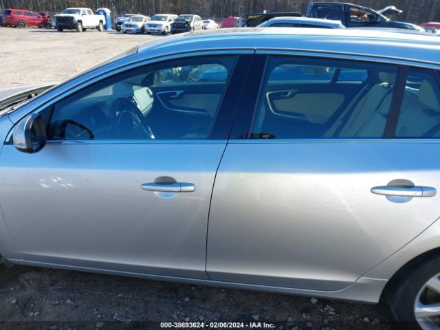 YV140MEK8H1355159 Volvo V60 T5 Premier