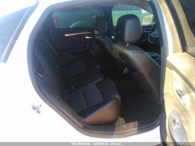 Chevrolet IMPALA 1LT 2018 2G1105S37J9158599 Image 8