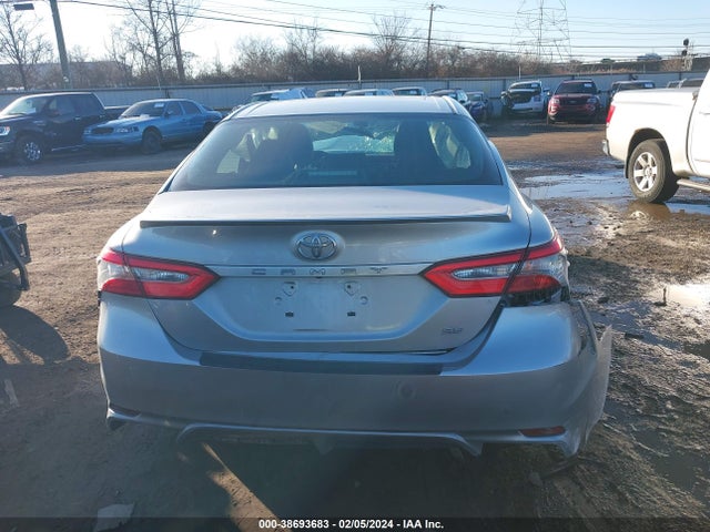 Toyota CAMRY SE 2018 4T1B11HK6JU090701 Image 16