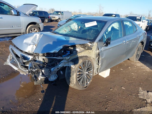 Toyota CAMRY SE 2018 4T1B11HK6JU090701 Image 2