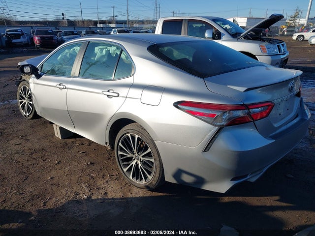 Toyota CAMRY SE 2018 4T1B11HK6JU090701 Image 3