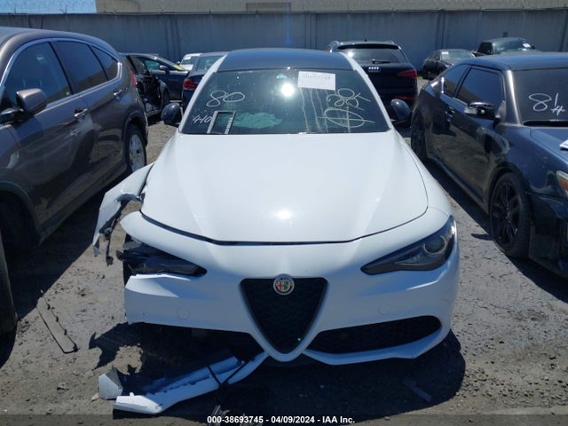 ZARFAMBN0M7640204 Alfa Romeo Giulia Ti Sport Rwd