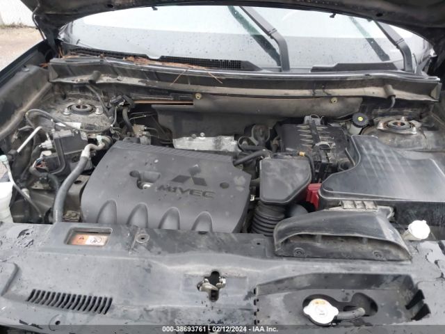 JA4AD2A30GZ005728 Mitsubishi Outlander Es