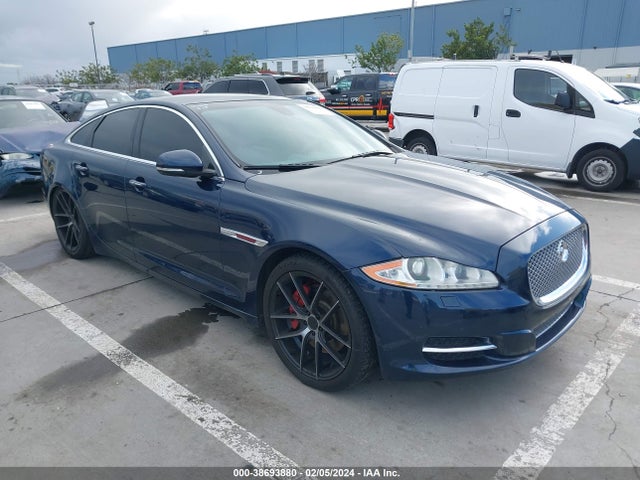 2011 JAGUAR XJ SAJWA1CBXBLV05573 Photo 0