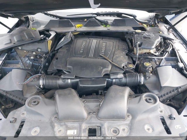 2011 JAGUAR XJ SAJWA1CBXBLV05573 Photo 9