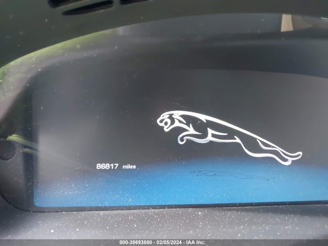 2011 JAGUAR XJ SAJWA1CBXBLV05573 Photo 6