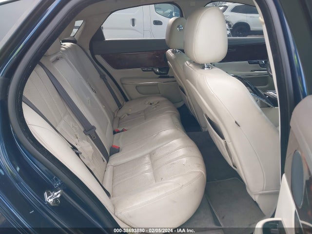 2011 JAGUAR XJ SAJWA1CBXBLV05573 Photo 7