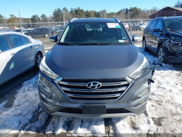 KM8J3CA25JU653930 Hyundai Tucson Limited