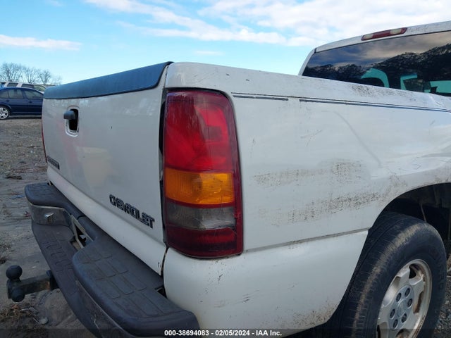 2002 CHEVROLET SILVERADO 1500 LS VIN: 2GCEC19T321178539