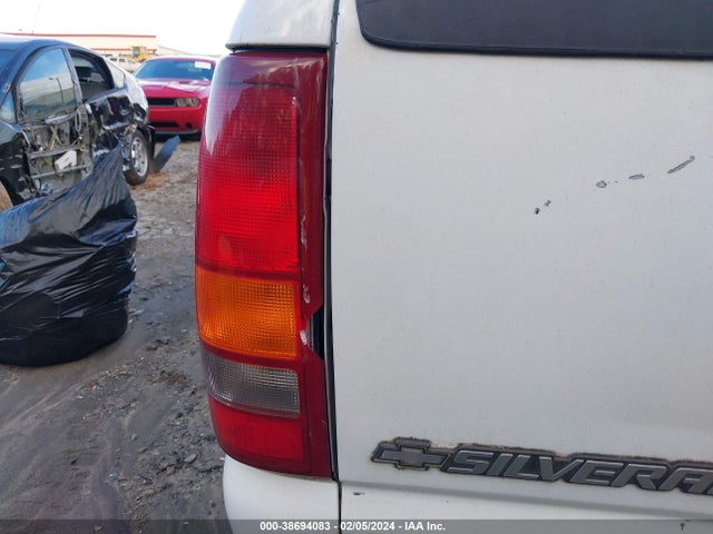 2002 CHEVROLET SILVERADO 1500 LS VIN: 2GCEC19T321178539