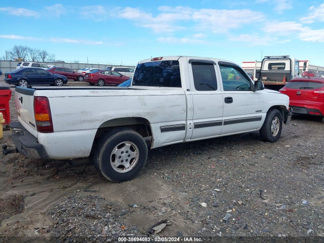 2002 CHEVROLET SILVERADO 1500 LS VIN: 2GCEC19T321178539