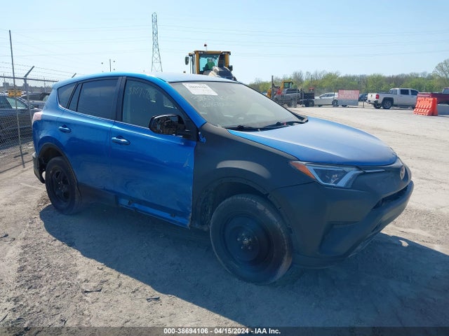 Toyota RAV4 LE 2017 JTMZFREV8HJ716861 Image 1