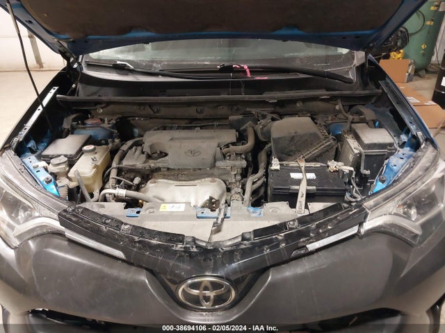 Toyota RAV4 LE 2017 JTMZFREV8HJ716861 Image 10