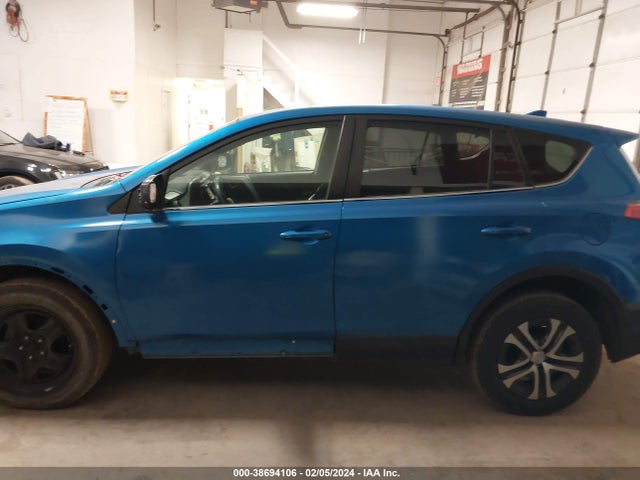 Toyota RAV4 LE 2017 JTMZFREV8HJ716861 Image 14