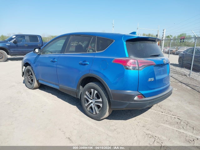 Toyota RAV4 LE 2017 JTMZFREV8HJ716861 Image 3