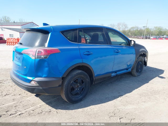 Toyota RAV4 LE 2017 JTMZFREV8HJ716861 Image 4