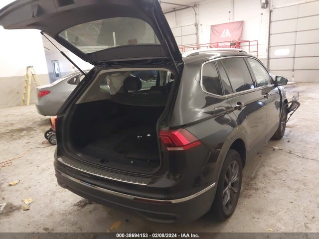 3VV2B7AX0NM127196 Volkswagen Tiguan 2.0t Se
