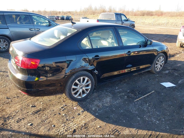 2014 VOLKSWAGEN JETTA 1.8T SE VIN: 3VWD17AJXEM332916