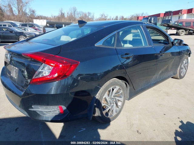 Honda CIVIC EX 2018 2HGFC2F83JH517706 Image 4