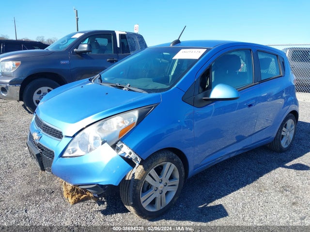Chevrolet SPARK 1LT 2015 KL8CD6S91FC761071 Image 2