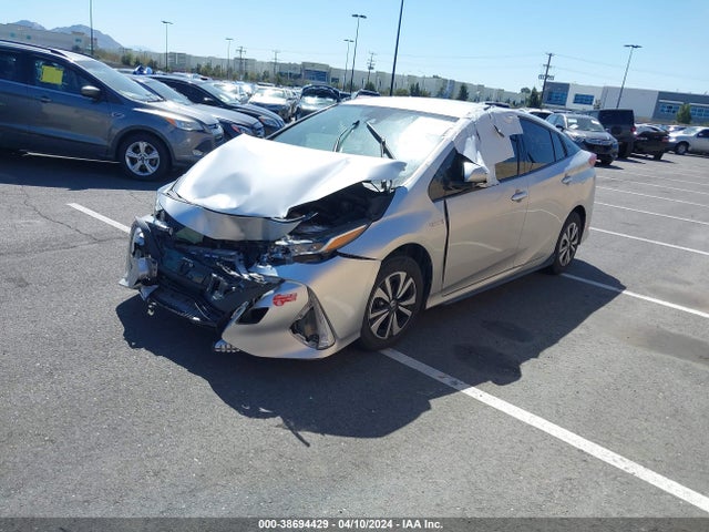 Toyota Prius Prime Plus 2017 JTDKARFP6H3017619 Image 2