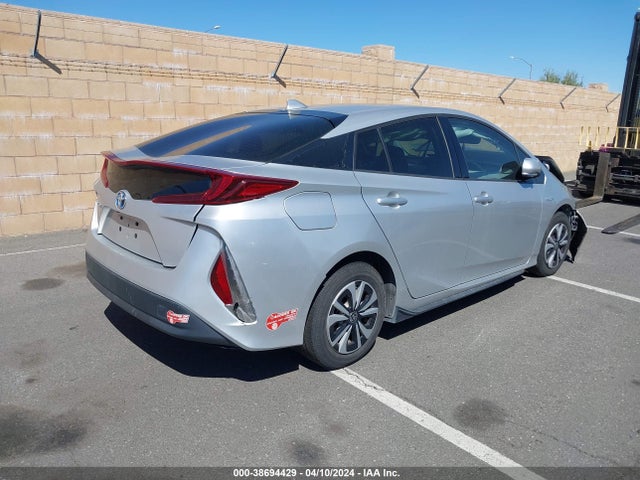 Toyota Prius Prime Plus 2017 JTDKARFP6H3017619 Image 4