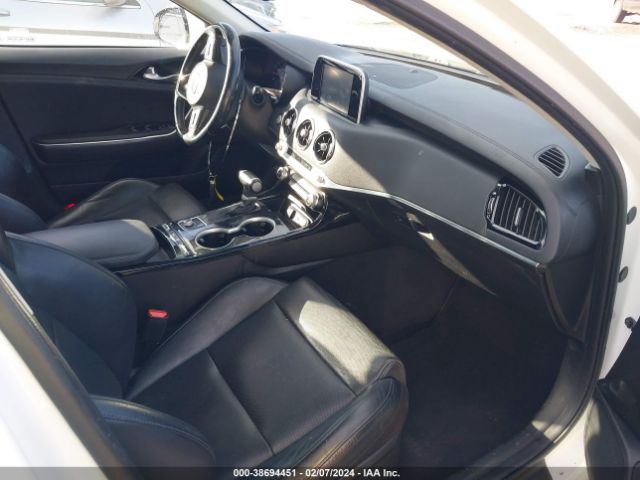 KNAE15LA3J6036586 KIA Stinger