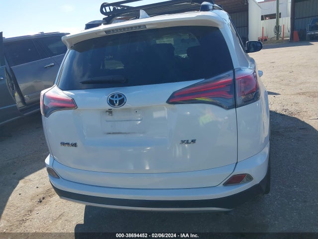 Toyota Rav4 Xle 2016 JTMWFREV6GJ088932 Image 17